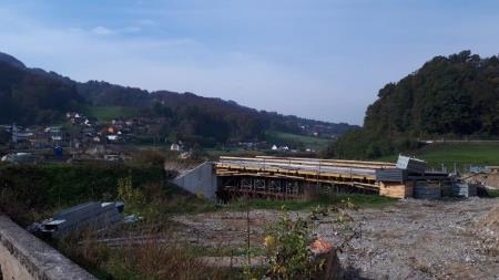 Most preko Lahomnice 1